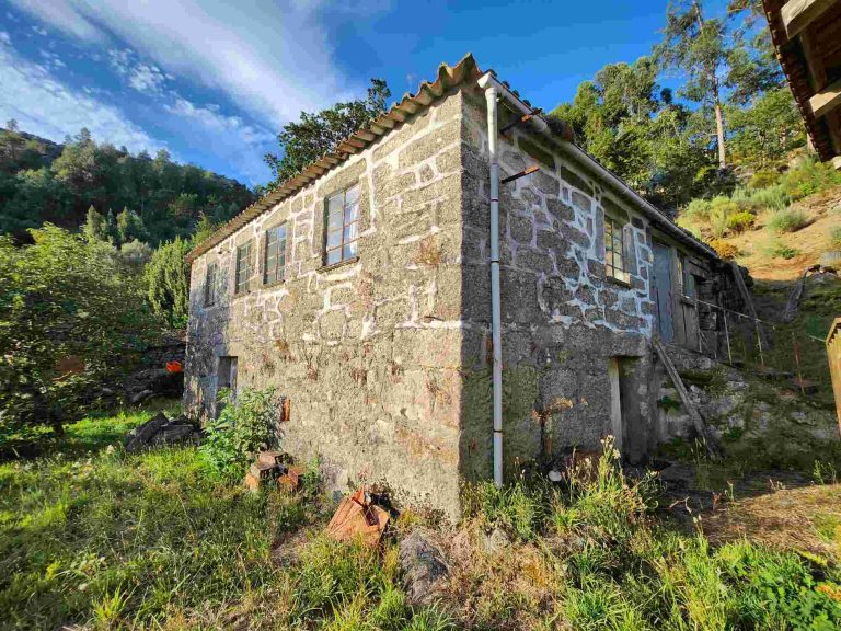 moradia para venda em Farves, Vouzela, Viseu
